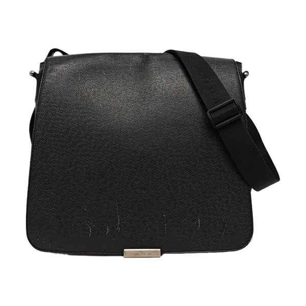 VIKTOR Calfskin Black