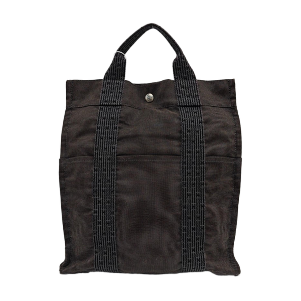 Her Line 31 Canvas Gray