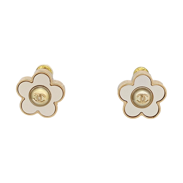 Metal Silver Stud Earrings