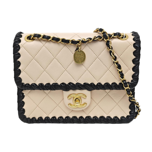 CLASSIC FLAP Mini Quilted Lambskin Pink