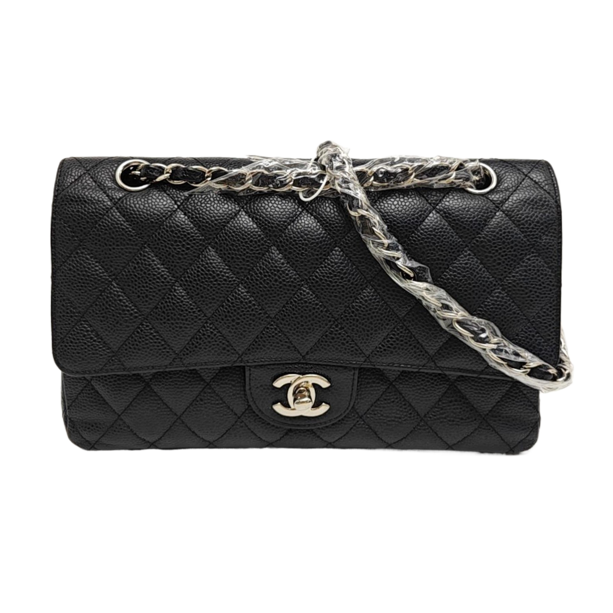 CLASSIC FLAP Medium Quilted Grained Calfskin Black
