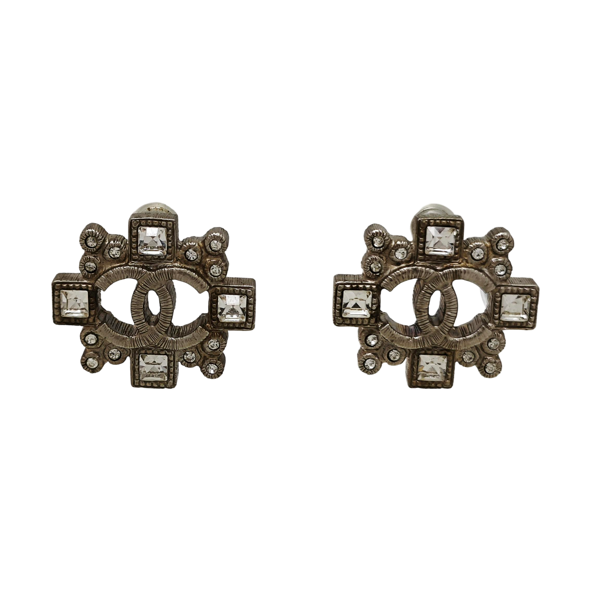 CC Logo Metal Gray Stud Earrings