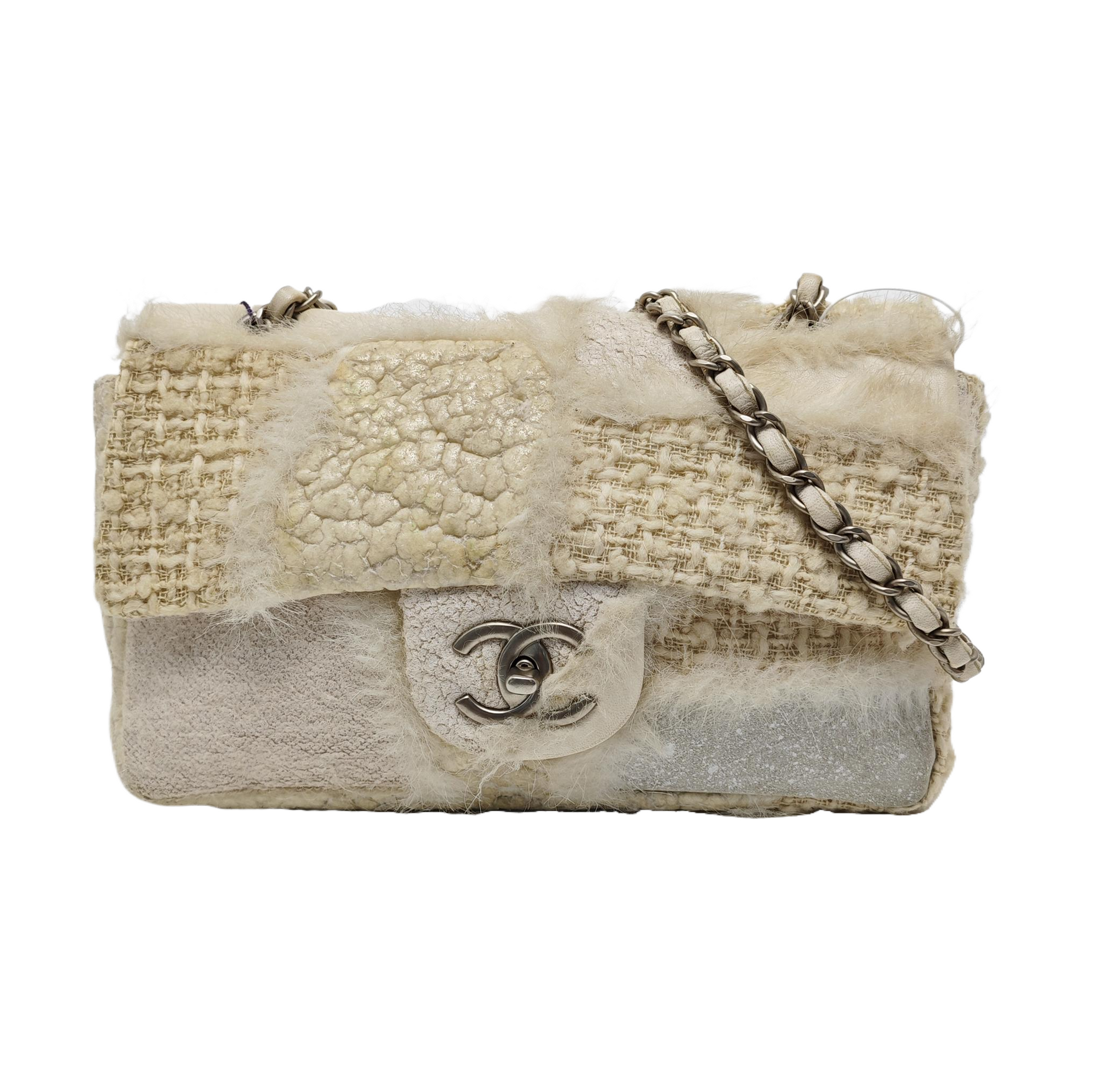 Authenticated pre-owned  CLASSIC FLAP Fabric Beige - Shoulder Bag at Looply
