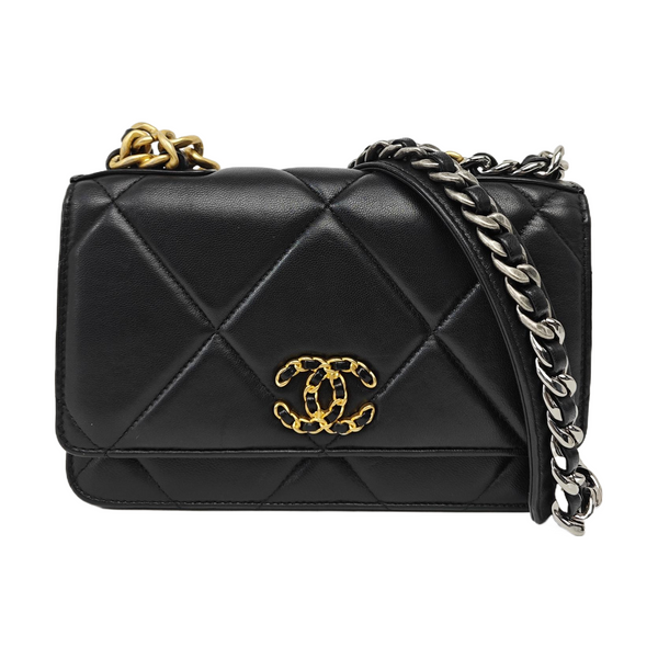 CHANEL 19 WOC Quilted Lambskin Black