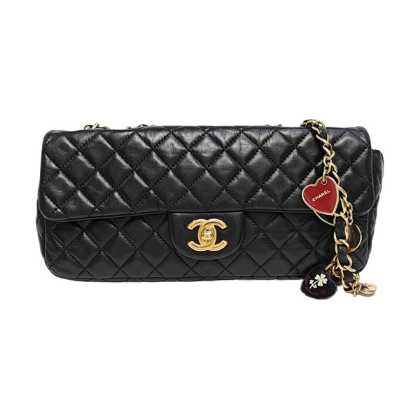 Authenticated pre-owned  CLASSIC FLAP Quilted Lambskin Black - Shoulder Bag at Looply