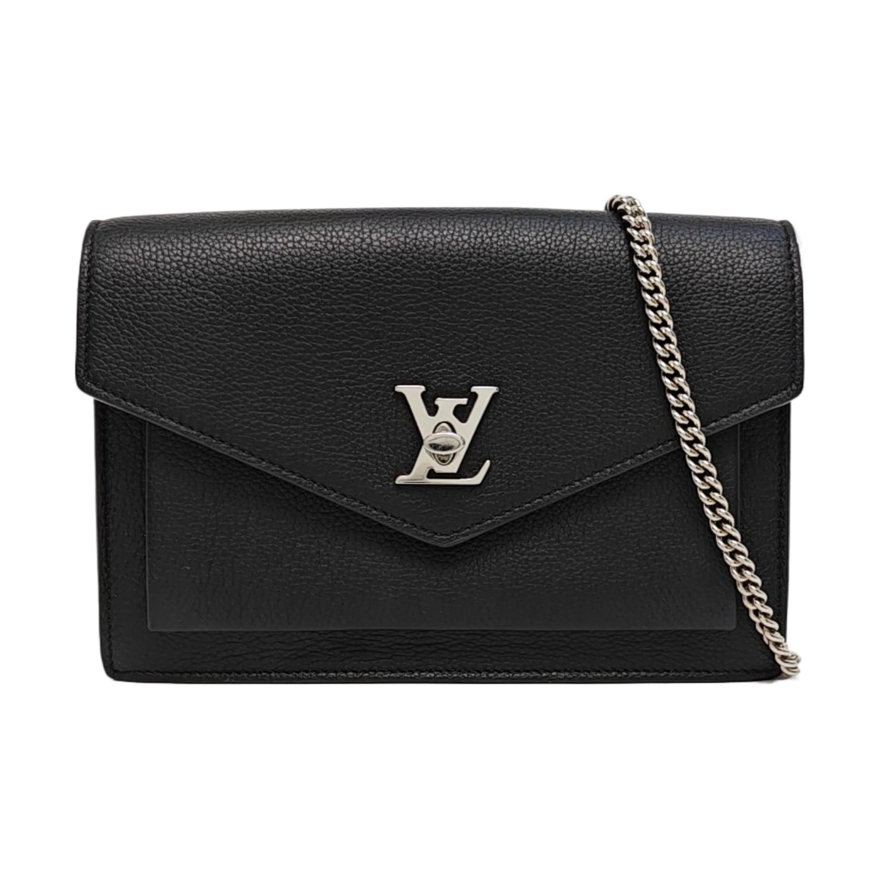 Authenticated pre-owned  LOCKME Calfskin Black - Shoulder Bag at Looply