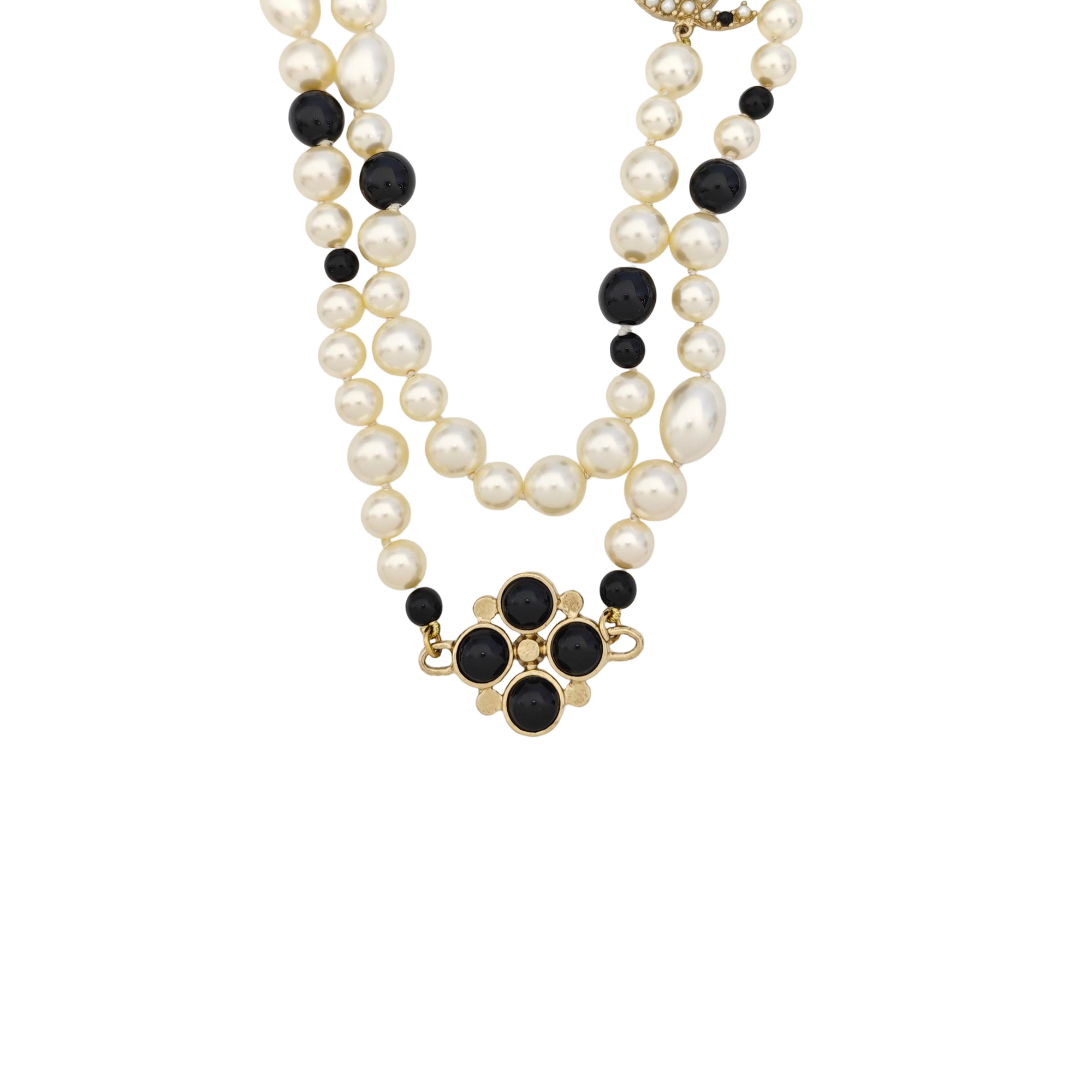 Faux Pearl White Necklace