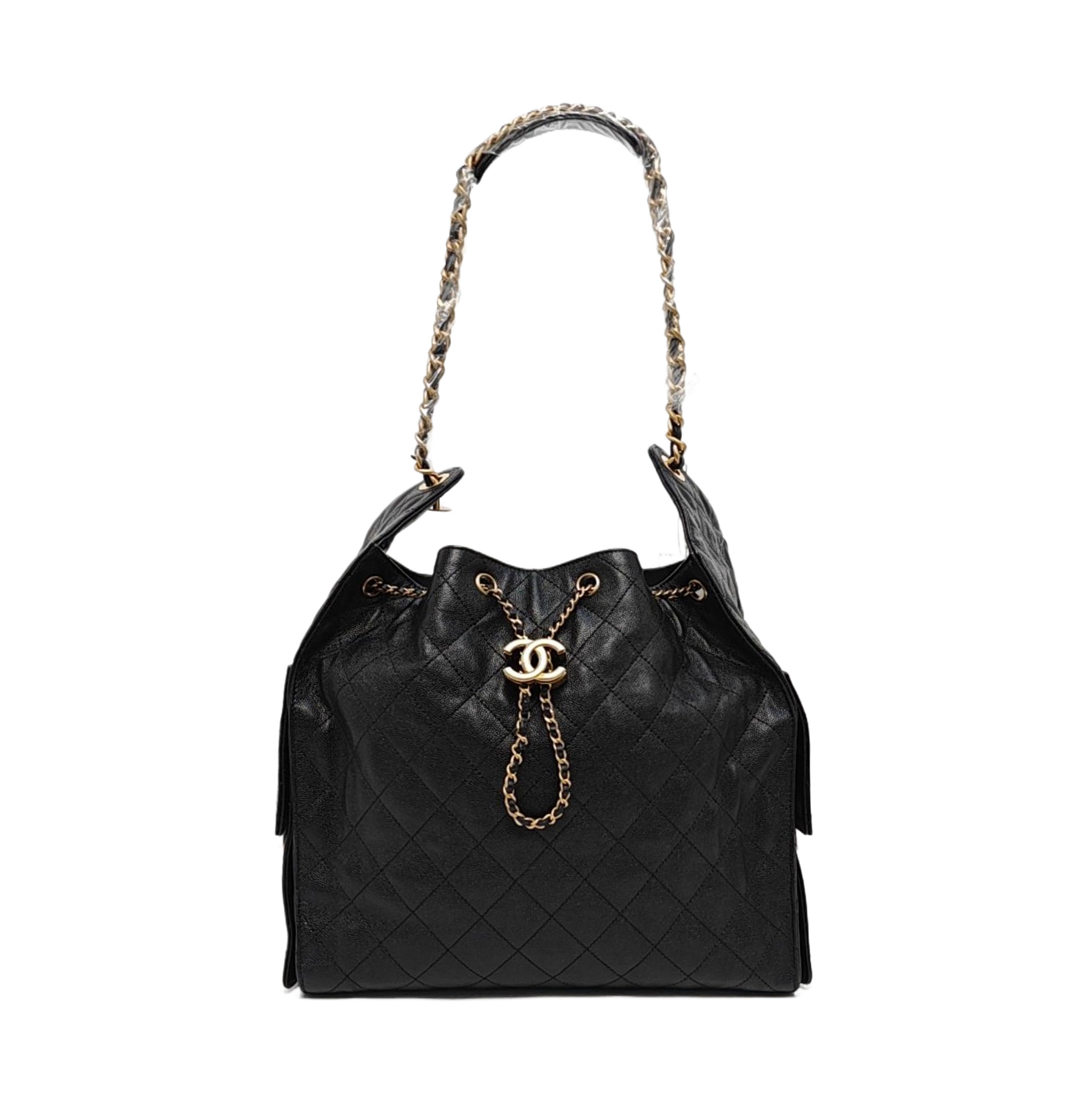 CHANEL 25 Medium Quilted Grained Calfskin Black