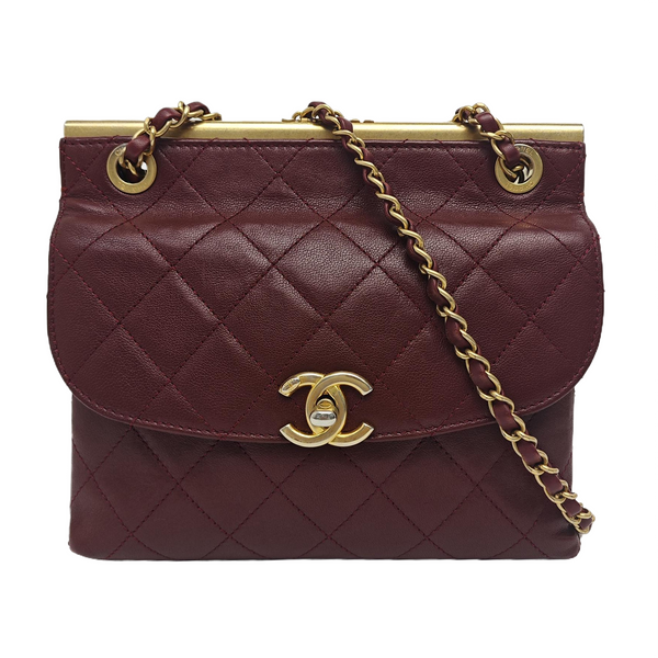 Quilted Lambskin Shoulder Bag Red