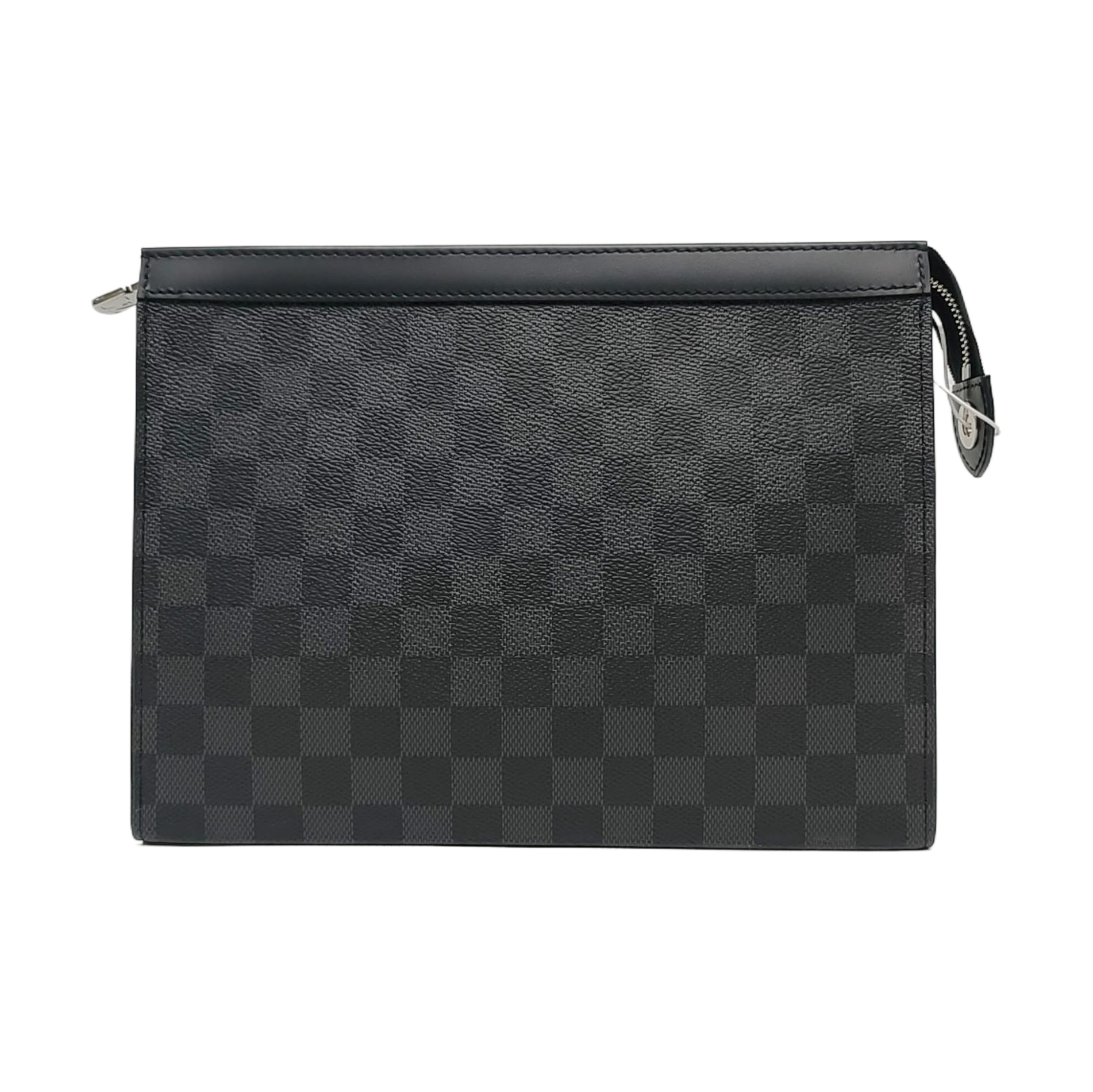 Pochette Voyag MM Damier Graphite Coated Canvas Gray
