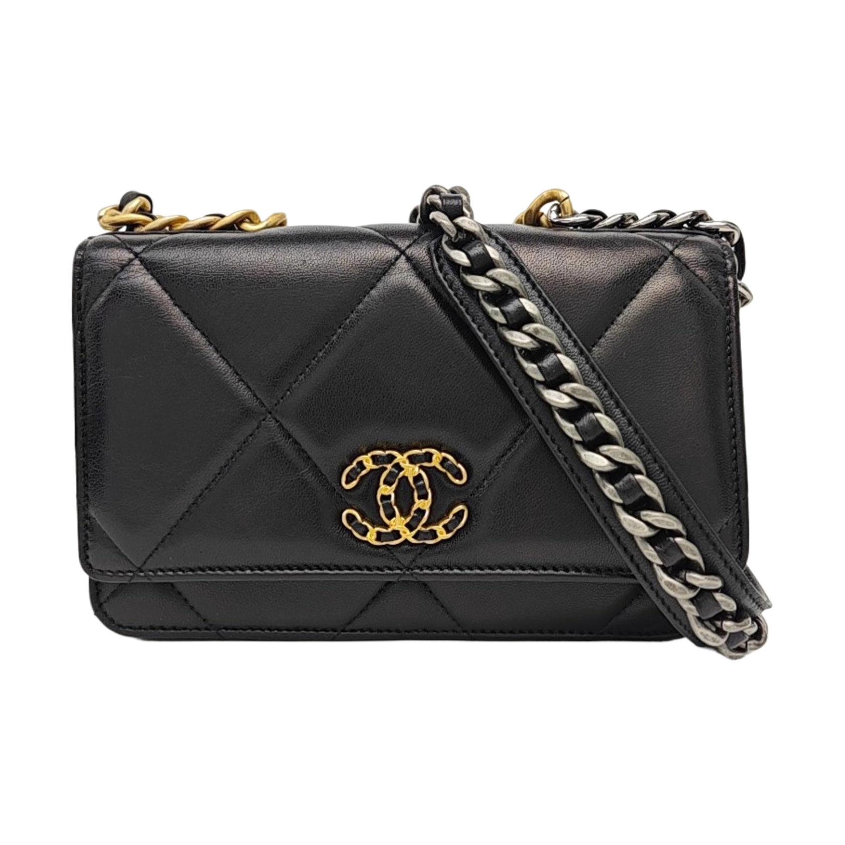 CHANEL 19 WOC Quilted Lambskin Black