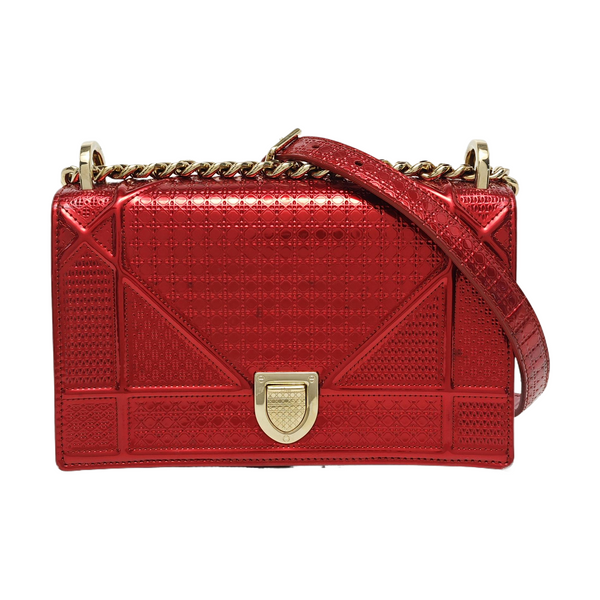 Authenticated pre-owned  Diorama Quilted Calfskin Red - Crossbody Bag at Looply