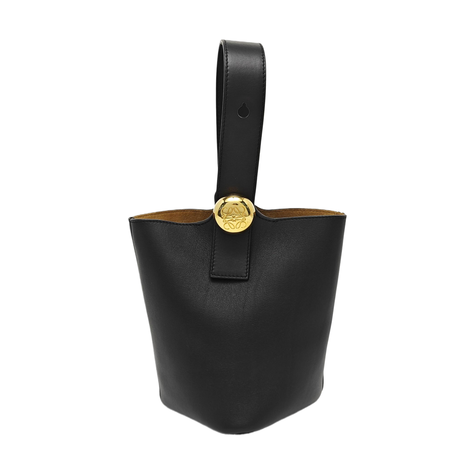 Pebble Bucket Mini Calfskin Black