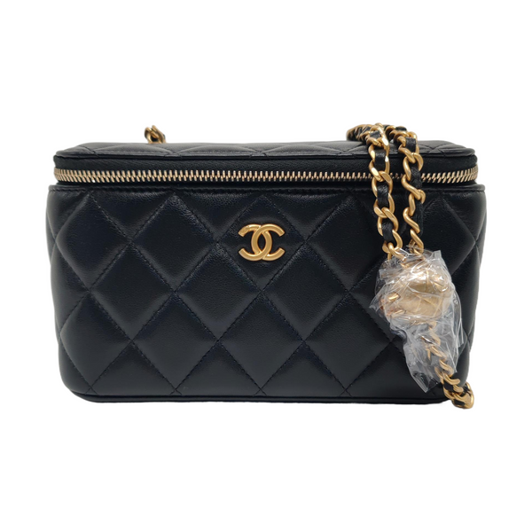 VANITY CASE Small Quilted Lambskin Black