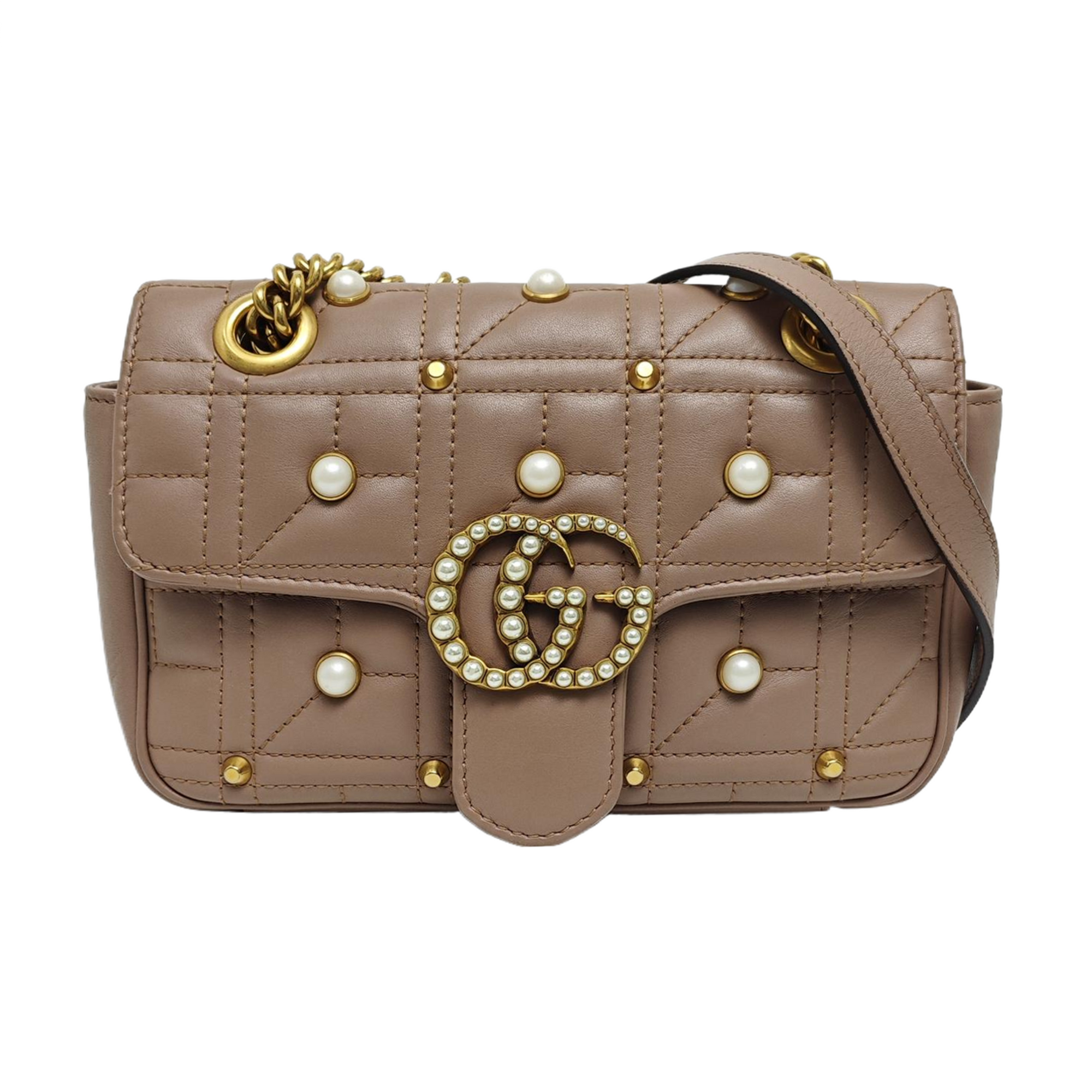 GG Marmont Piel de becerro acolchada pequeña beige