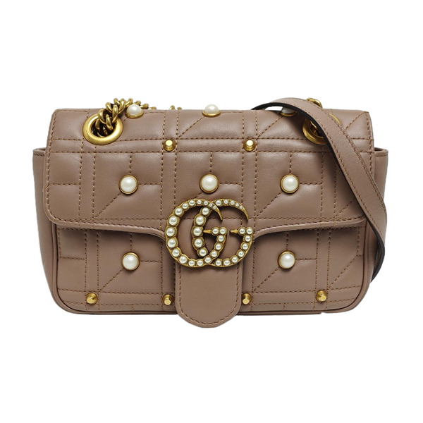GG Marmont Piel de becerro acolchada pequeña beige
