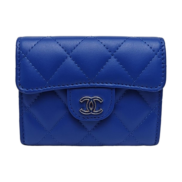 CLASSIC FLAP Quilted Lambskin Blue Card Holder