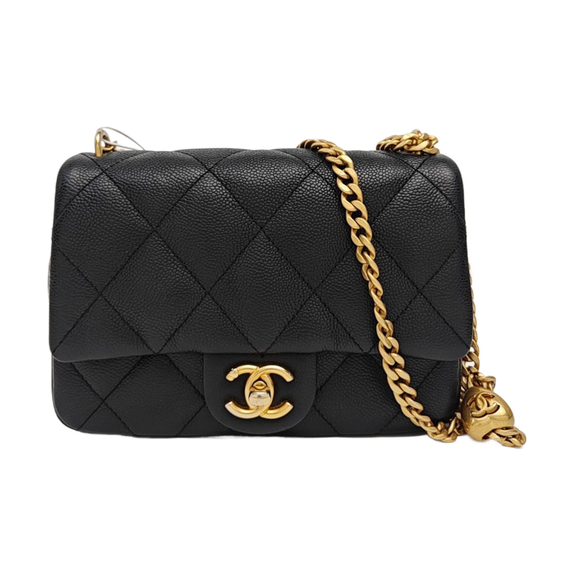 CLASSIC FLAP Medium Quilted Grained Calfskin Black