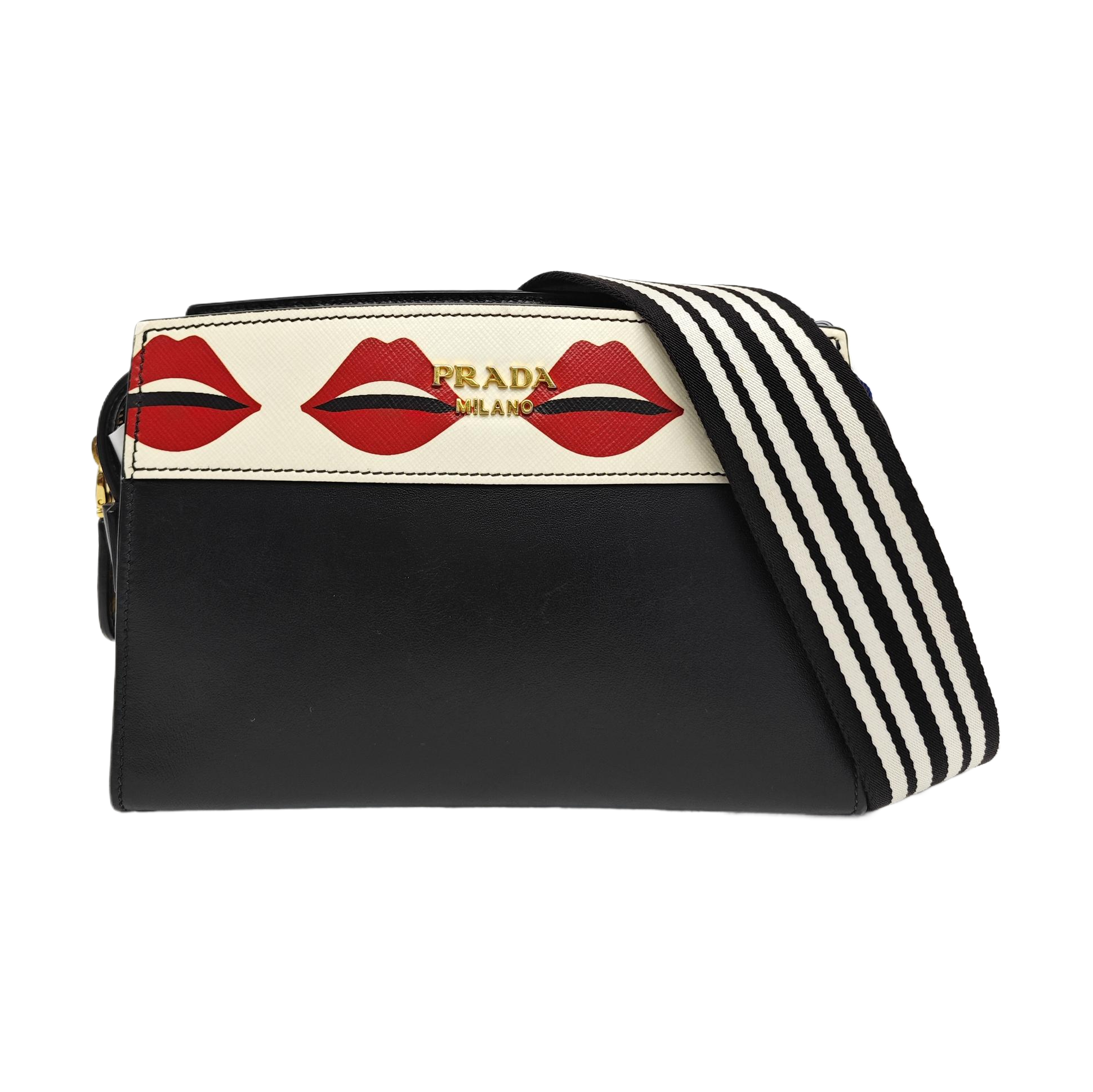 Esplanade Calfskin Black