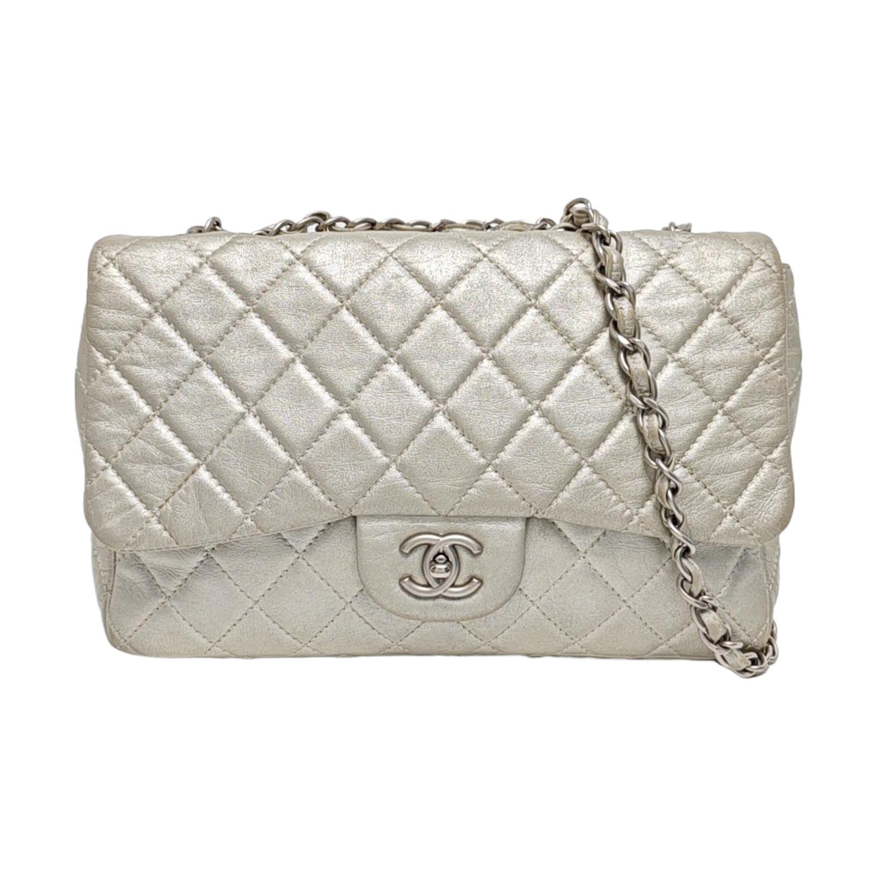 Authenticated pre-owned  CLASSIC FLAP Jumbo Quilted Lambskin Beige - Shoulder Bag at Looply