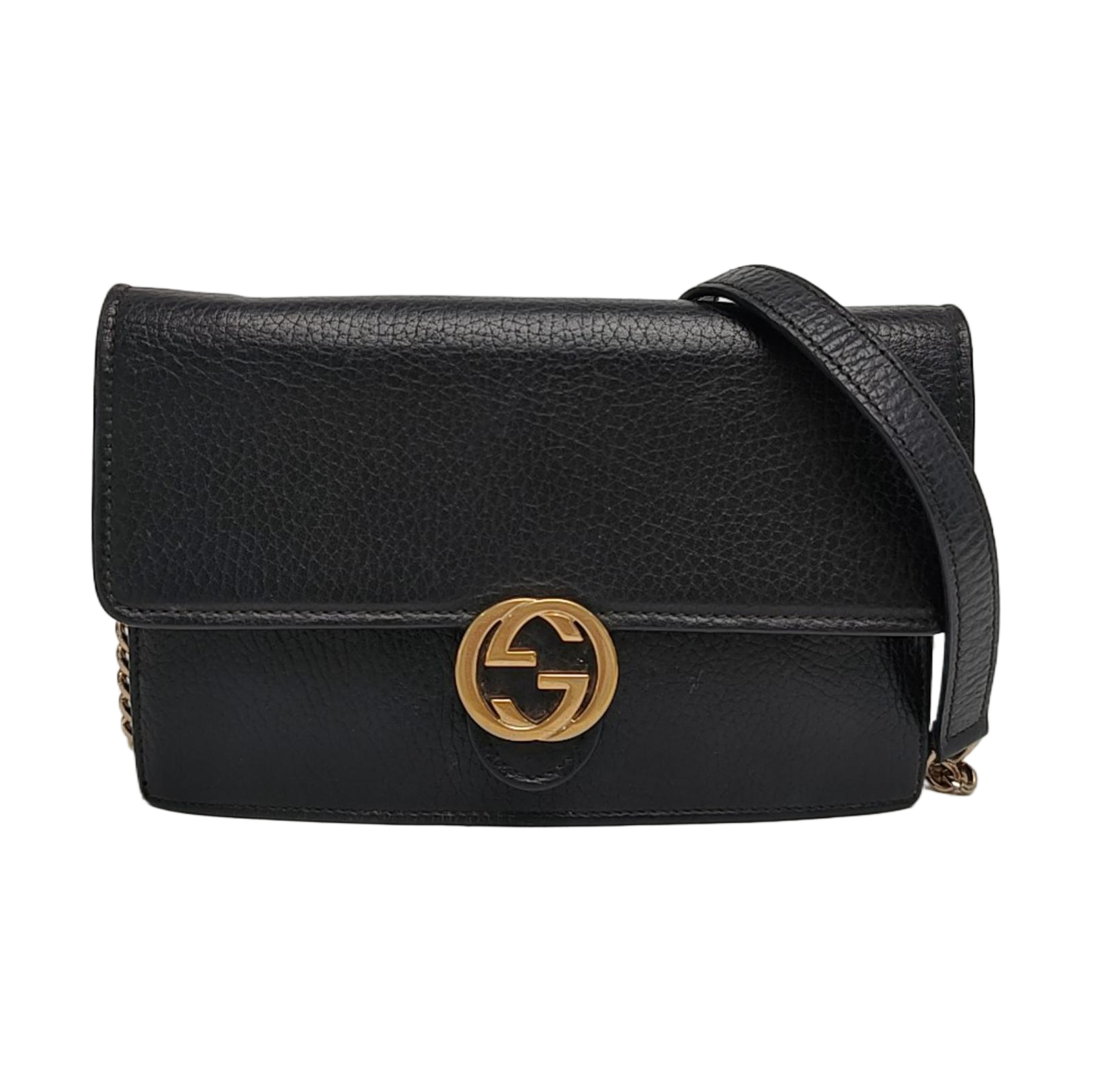 Authenticated pre-owned  Interlocking G Calfskin Black - Shoulder Bag at Looply