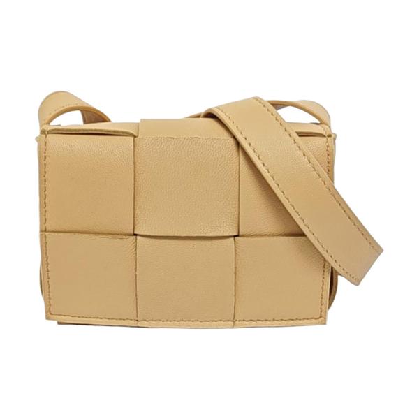 Cassette de piel de cordero mini beige