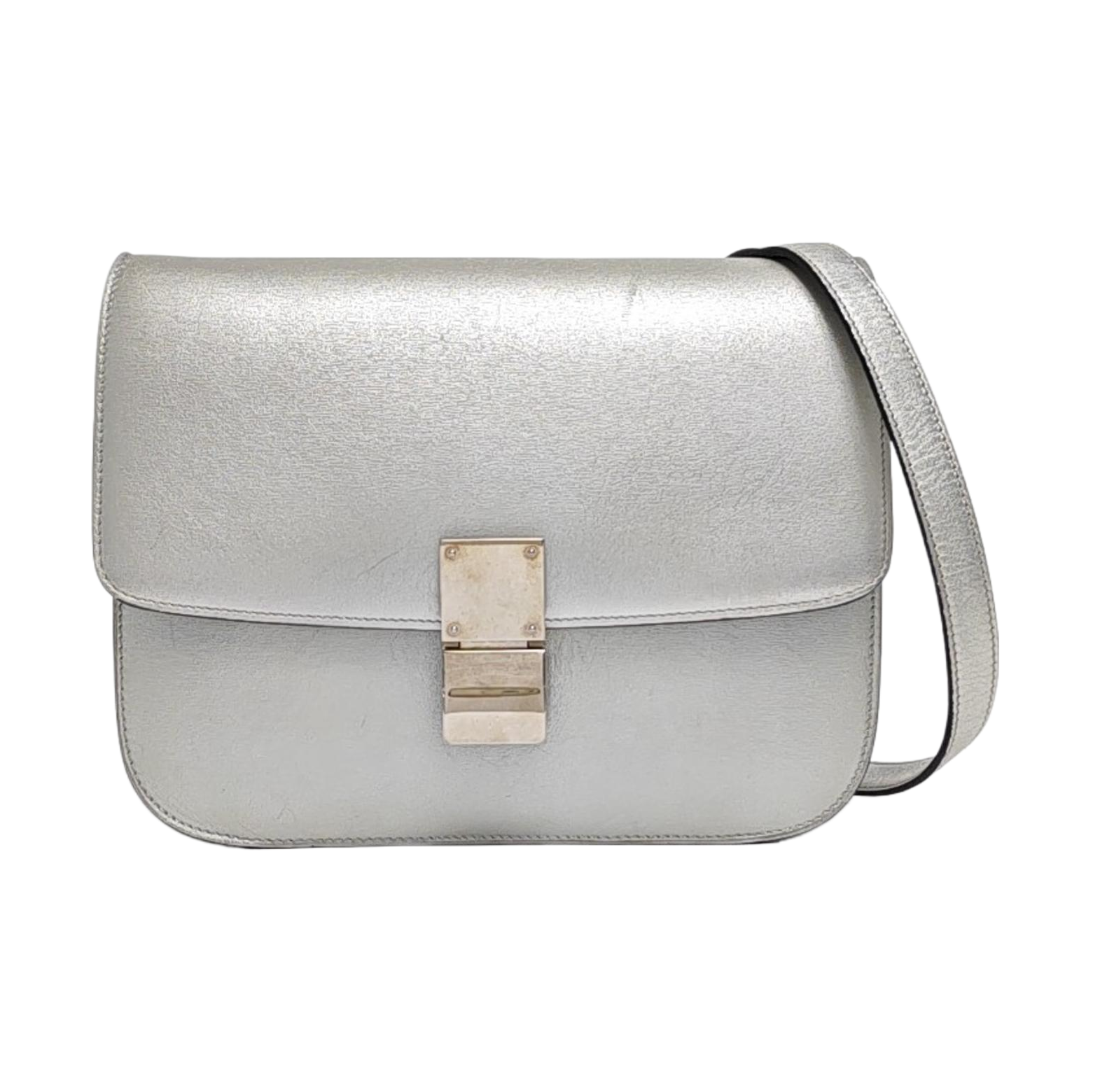 Authenticated pre-owned  CLASSIC BOX Calfskin Silver - Shoulder Bag at Looply