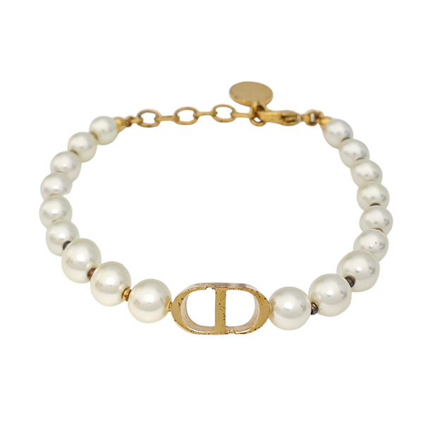 30 Montaigne Faux Pearl White Bracelet
