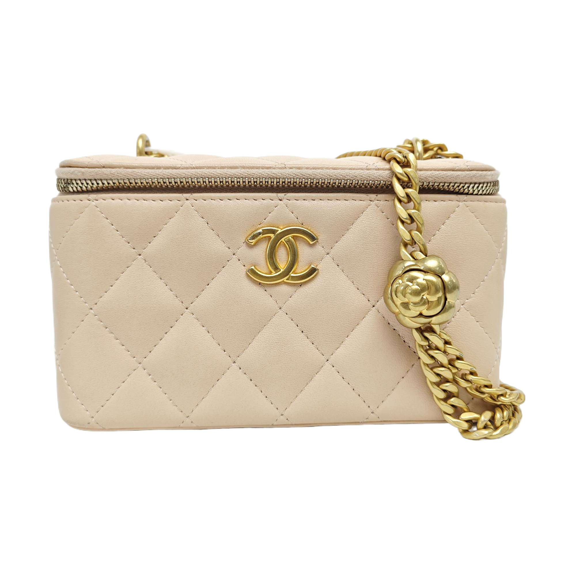 VANITY CASE Medium Quilted Lambskin Pink