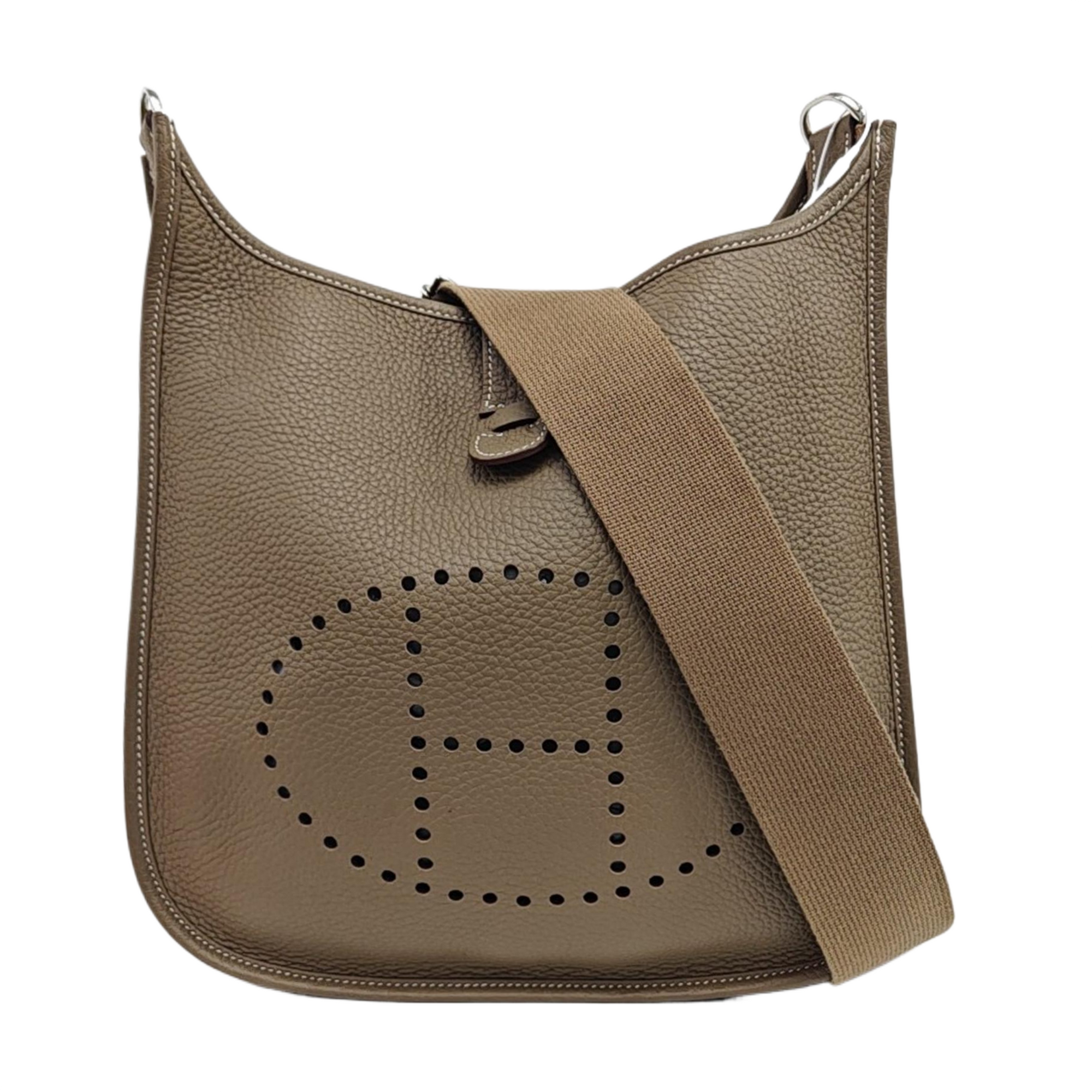 Evelyne 29 Clemence Gray