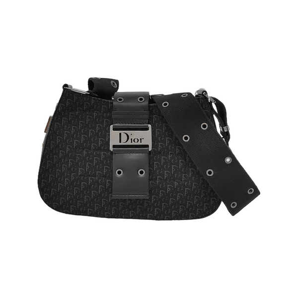 Street Chic Oblique Canvas Black