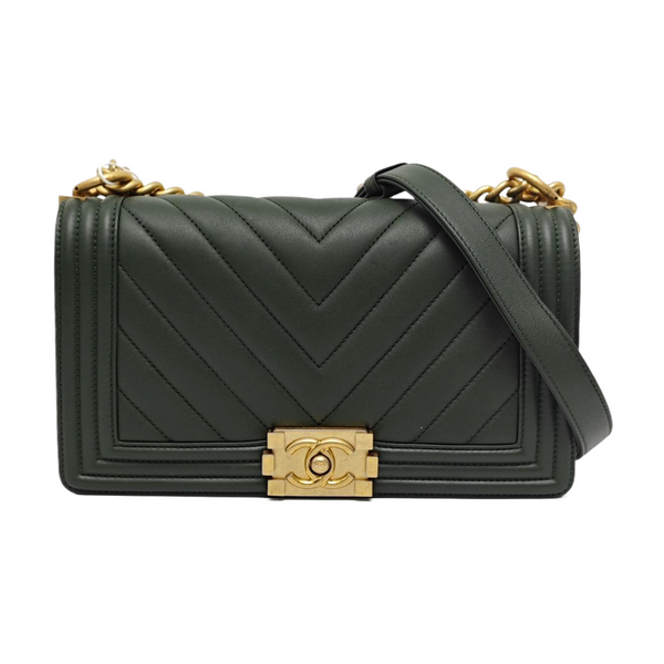 Authenticated pre-owned  BOY CHANEL Medium Chevron, Quilted Calfskin Green - Shoulder Bag at Looply