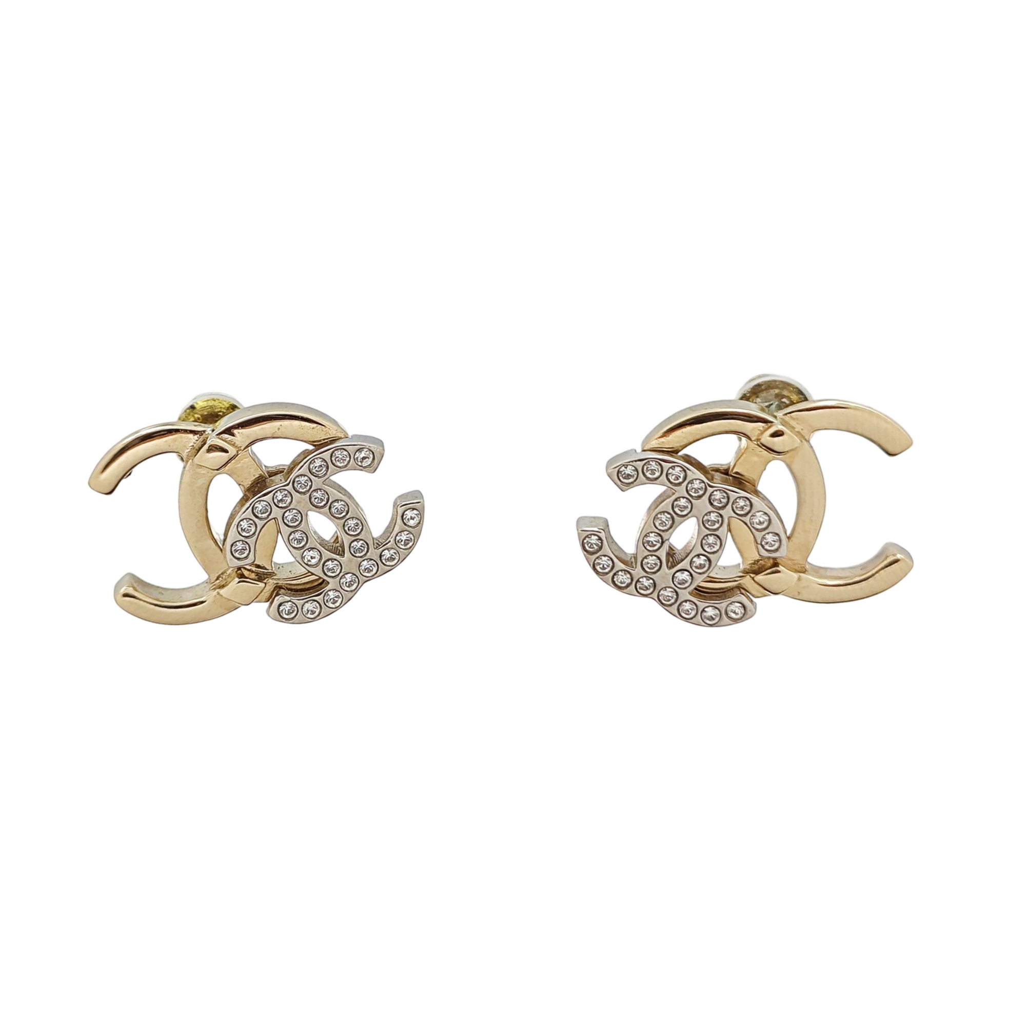 Metal Gold Stud Earrings