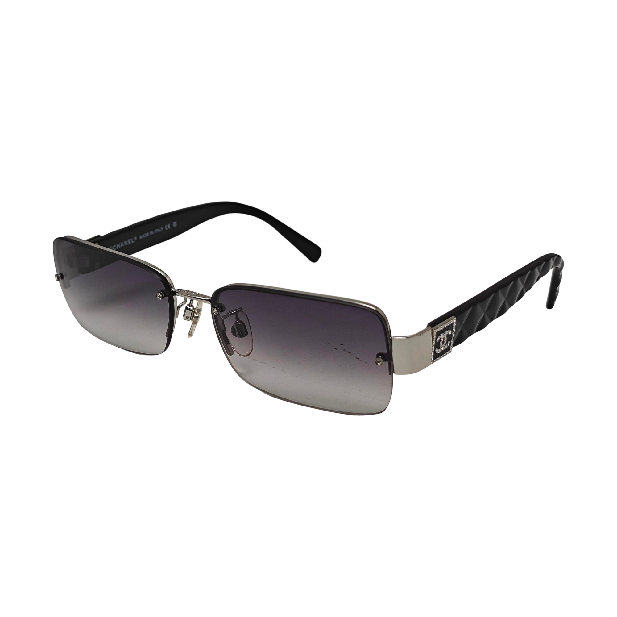Gafas de sol metálicas grises