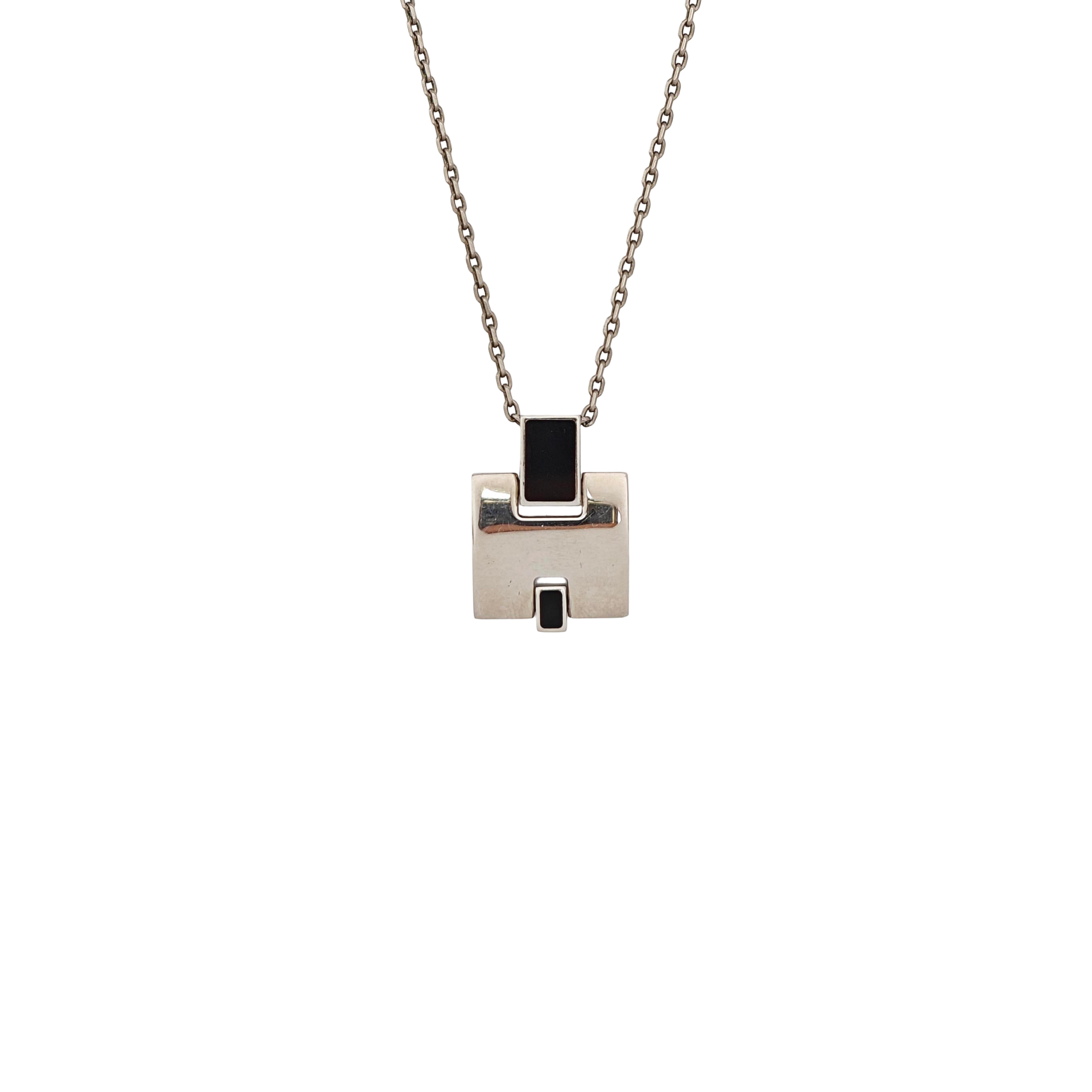 Eileen Metal Silver Necklace