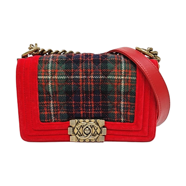 BOY CHANEL Small Quilted Velvet Red