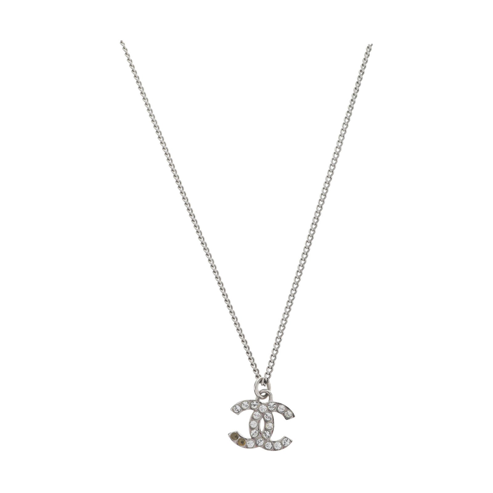Collar de plata de metal