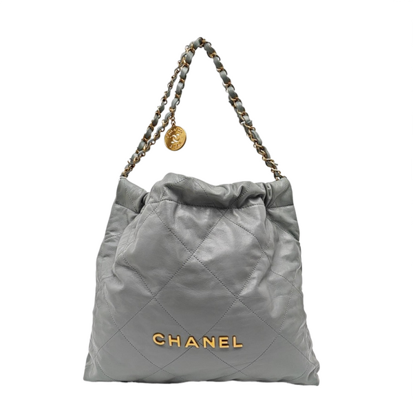CHANEL 22 Medium Quilted Calfskin Green