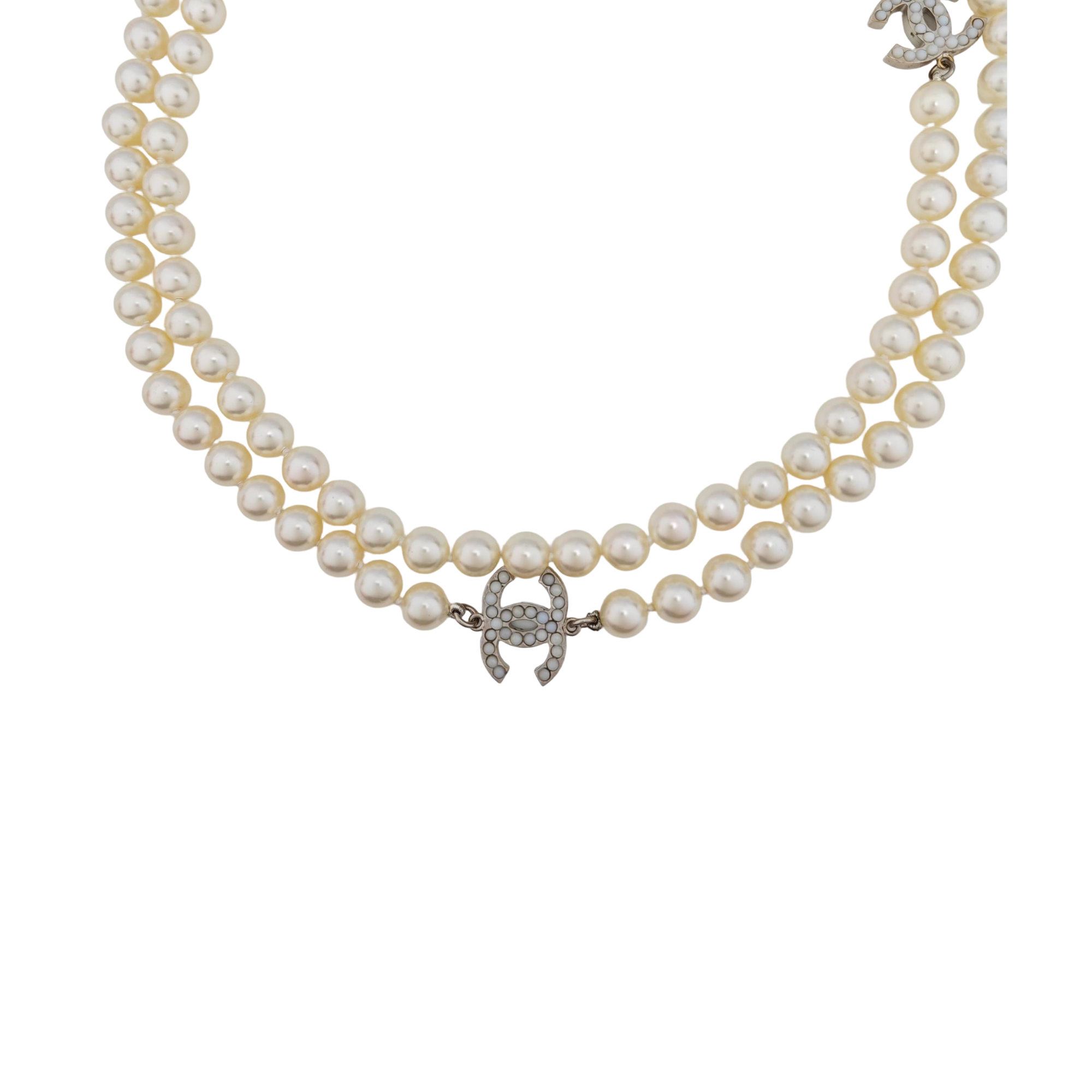 Faux Pearl White Necklace