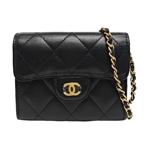 Authenticated pre-owned  CLASSIC FLAP Quilted Lambskin Black - Crossbody Bag at Looply