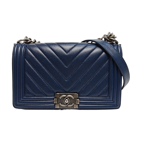 BOY CHANEL Medium Chevron Grained Calfskin Blue