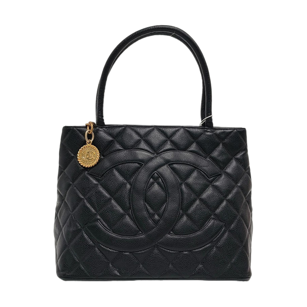 Authenticated pre-owned  MEDALLION Quilted Calfskin Black - Shoulder Bag at Looply