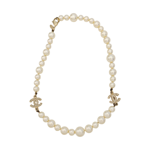 Faux Pearl White Necklace
