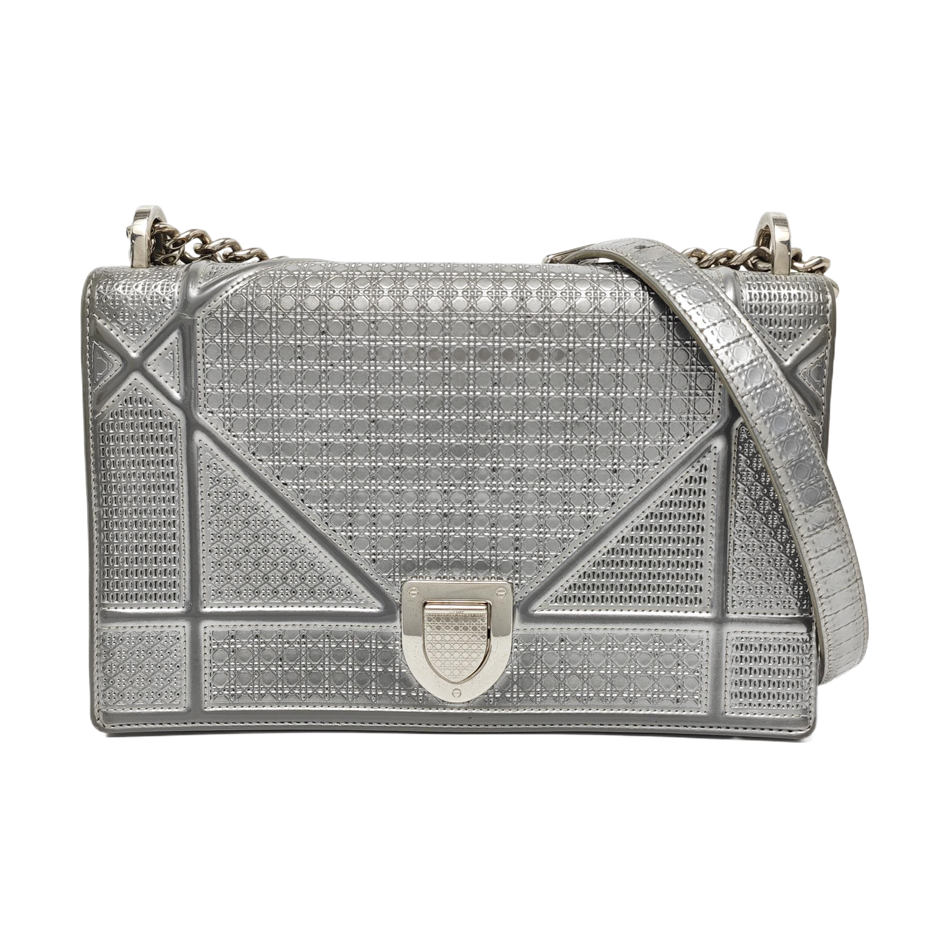 Authenticated pre-owned  Diorama Medium Calfskin Grey - Shoulder Bag at Looply