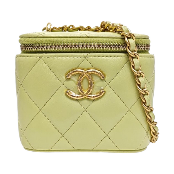 Authenticated pre-owned  VANITY CASE Small Quilted Lambskin Green - Shoulder Bag at Looply