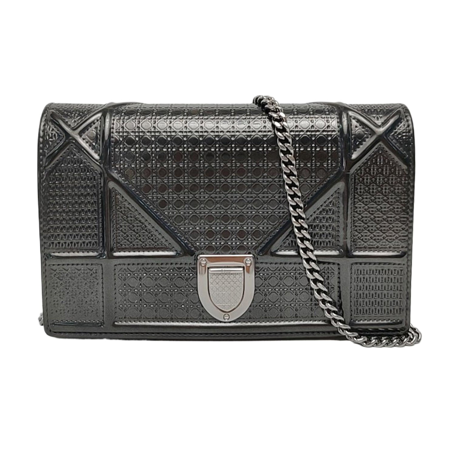 Authenticated pre-owned  Diorama Cannage Calfskin Gray - Crossbody Bag at Looply