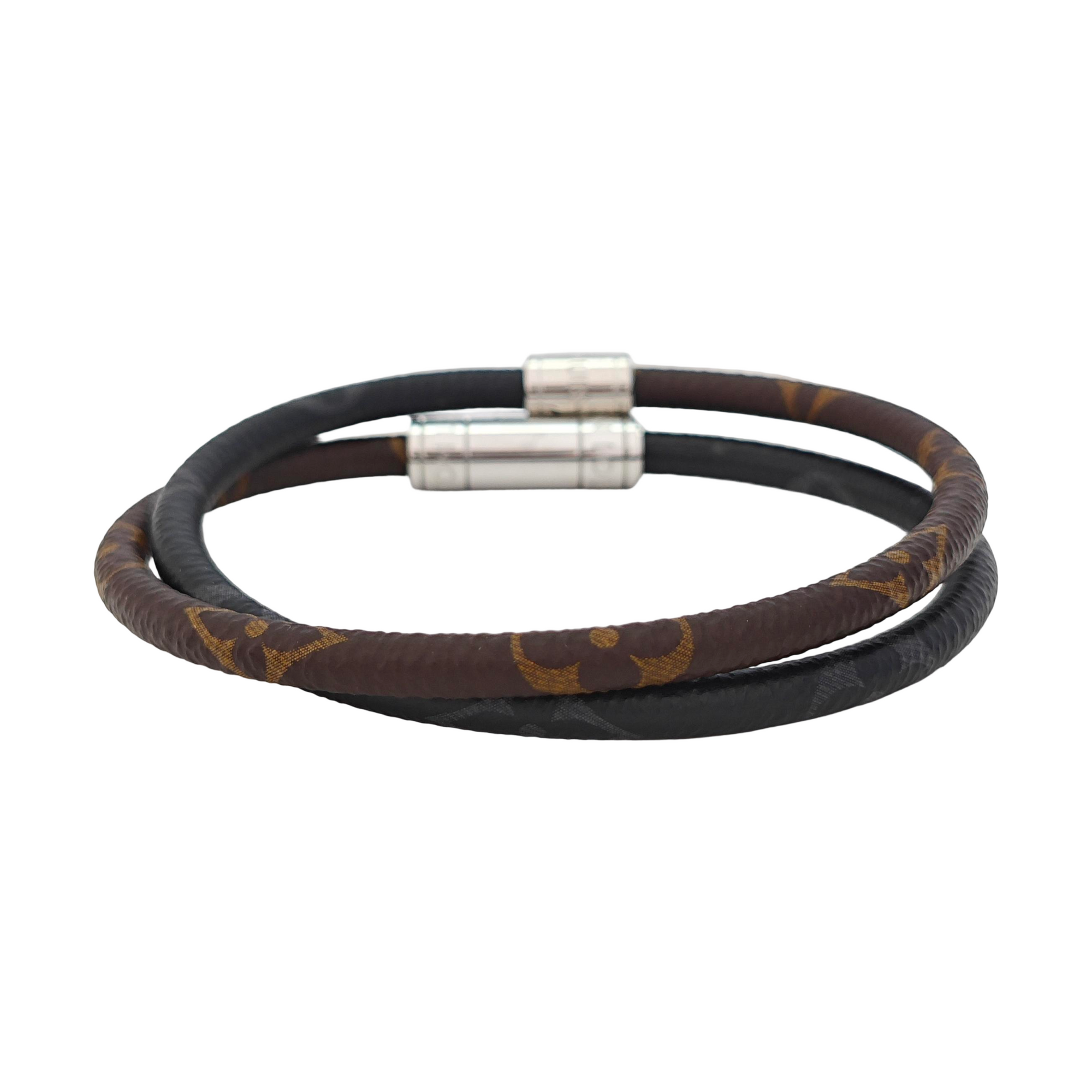 KEEP IT Metal Black Bangle