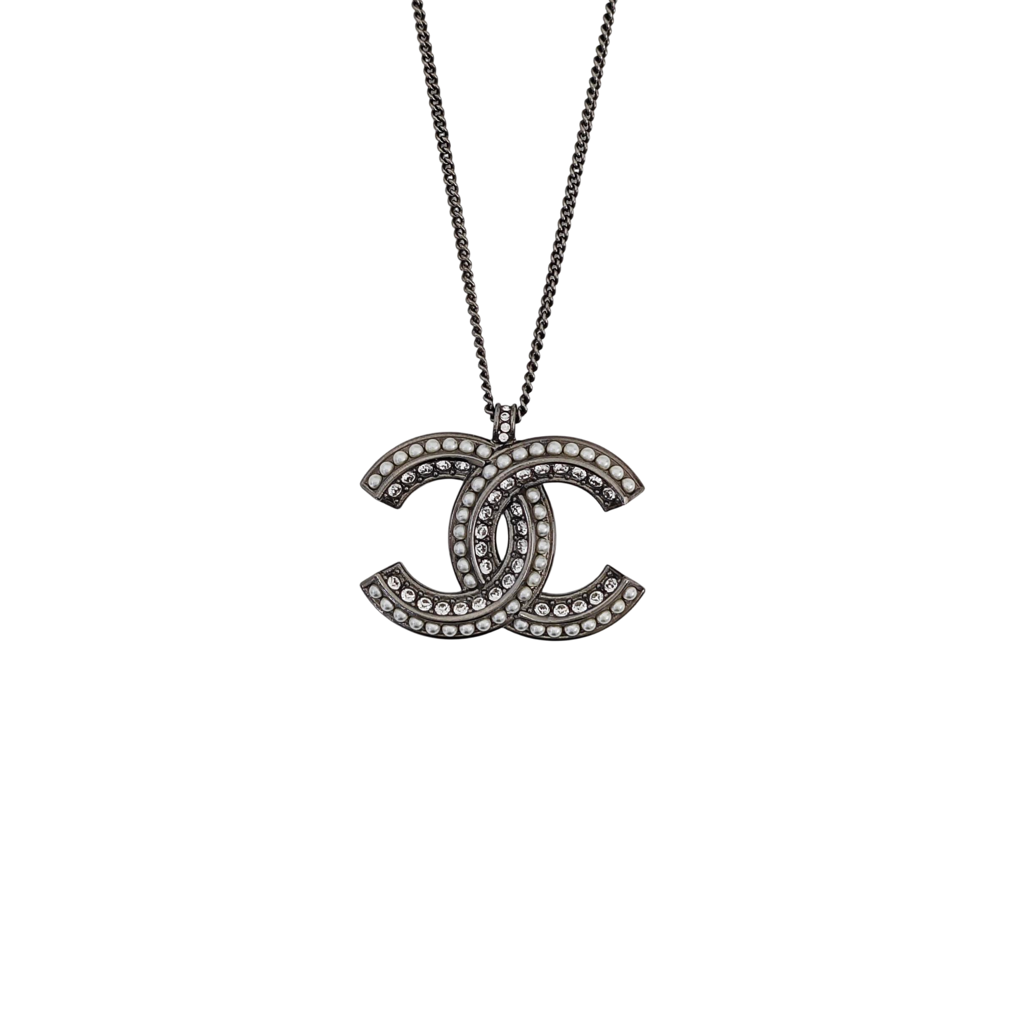 Metal Black Necklace