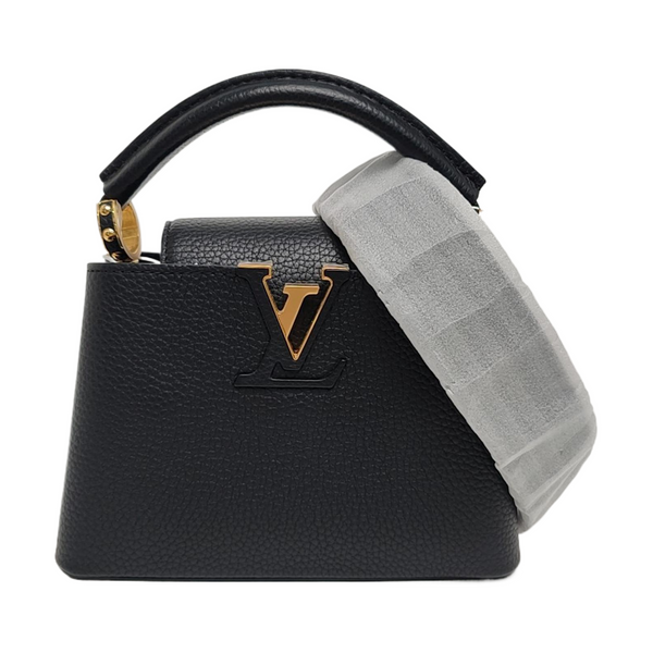 Authenticated pre-owned  CAPUCINES Mini Calfskin Black - Shoulder Bag at Looply