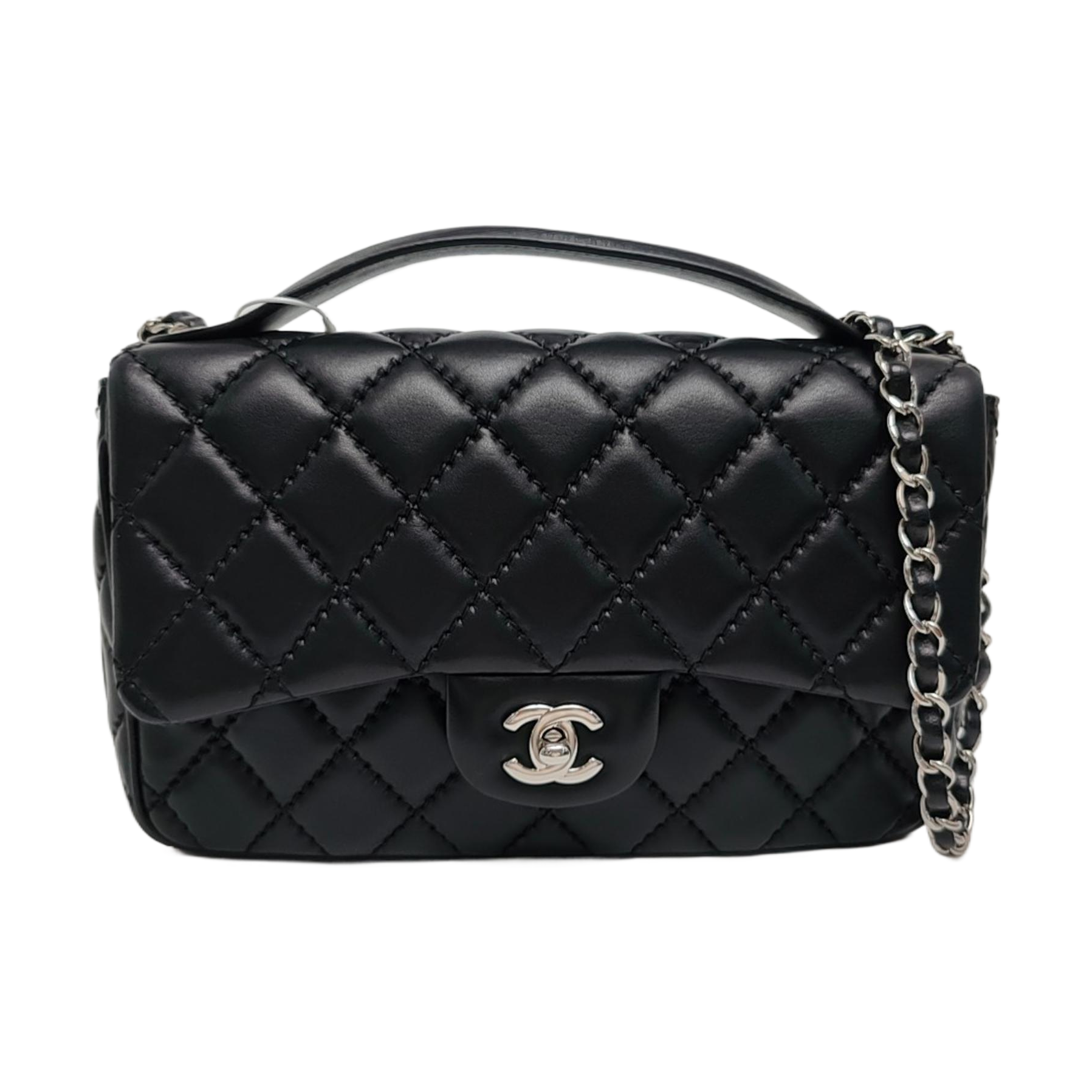 Authenticated pre-owned  CLASSIC FLAP Quilted Lambskin Black - Crossbody Bag at Looply